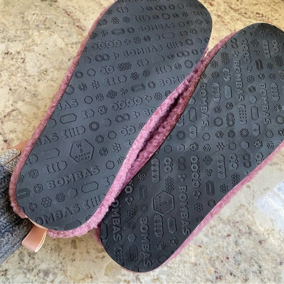 NEW Bombas • $68 Sunday Slipper Gripper Mauve Rubber Sole Womens / Teen Girls 5 - Picture 13 of 16